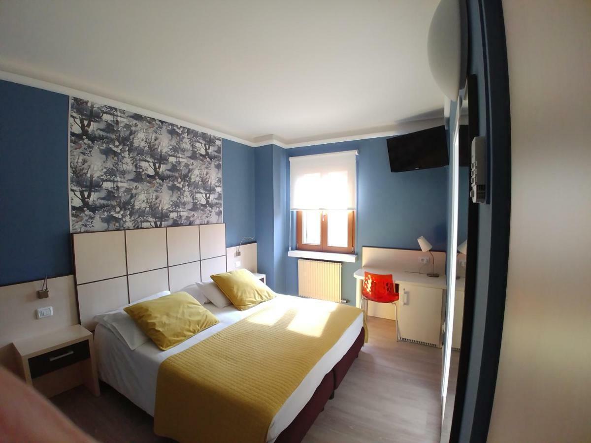 Hotel Aurora 2*